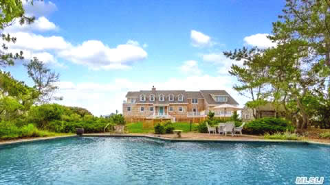 Quogue Dune Road Oceanfront 6 Bedroom Home